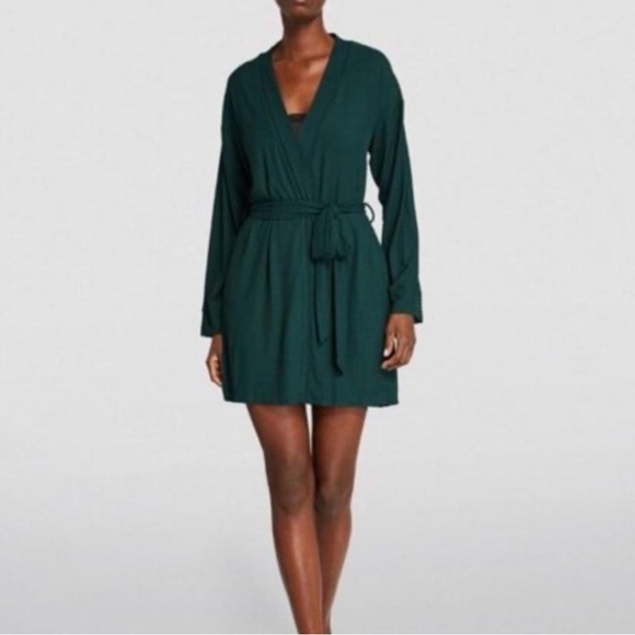 Skims Soft Lounge Rib Short Robe - Picture 5 of 6